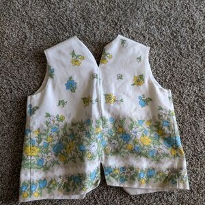 Vintage 1970s Little Girls Sleeveless Top Single Button Back